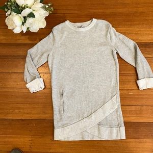 Beautiful Tahari girls sweater sz M (10/12)